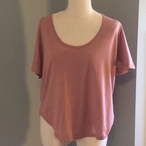 Top by The Hanger. Sz s/m